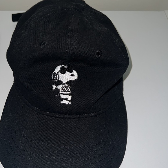 Bundle of Snoopy Hats - Picture 4 of 6